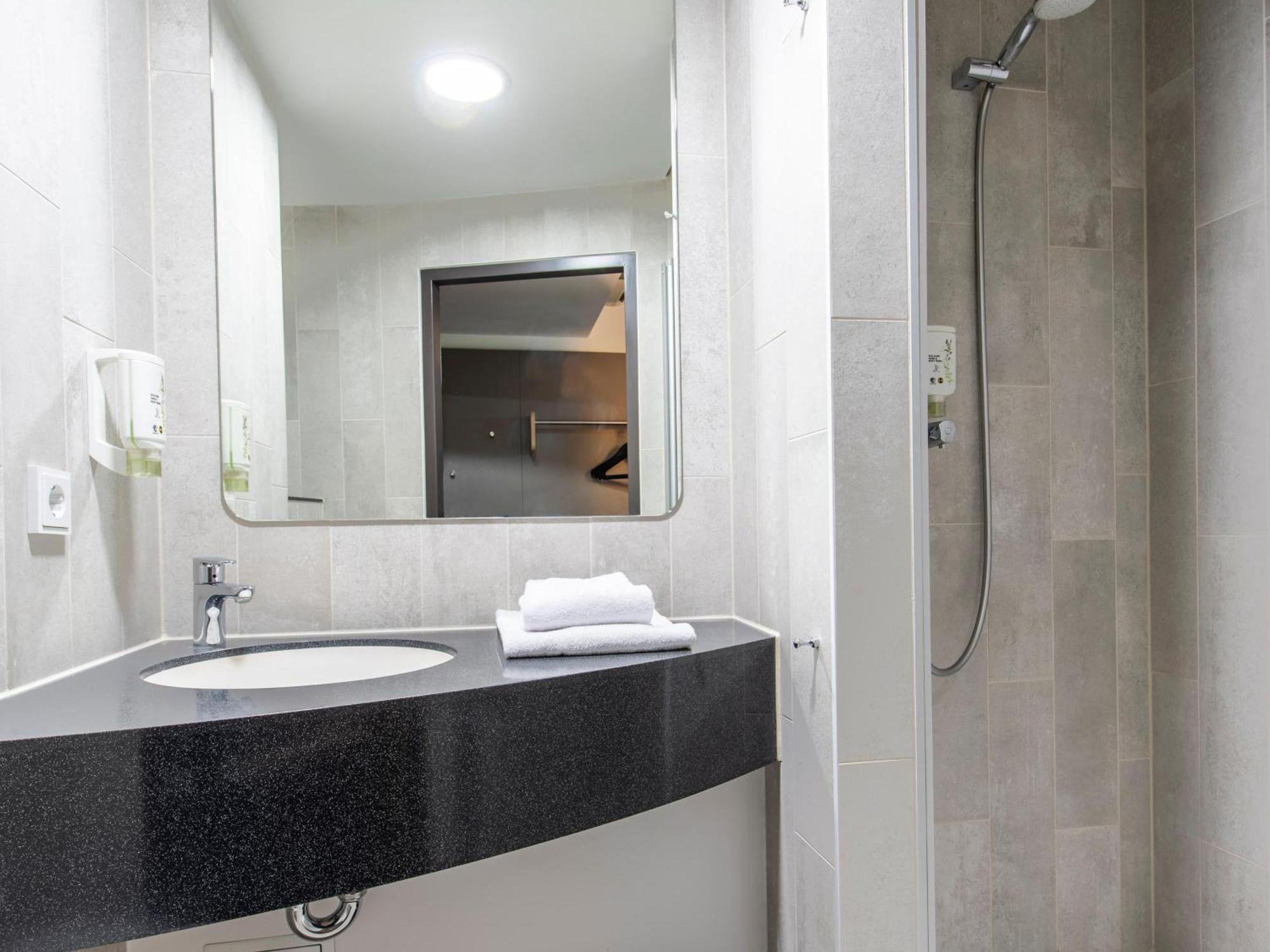 B&B Hotel Regensburg-City מראה חיצוני תמונה